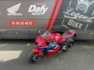 HONDA CBR 1000 RR-R - 409/MOIS