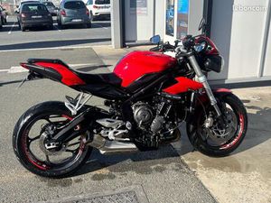 TRIUMPH STREET TRIPLE 660S