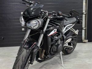 TRIUMPH STREET TRIPLE 765 RS