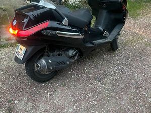 PIAGGIO X-EVO 125
