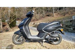 PEUGEOT KISBEE 50 CC BLACK EDITION - 2500KM - NOVEMBRE 2023