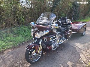 GOLDWING 1800 AVEC REMORQUE
