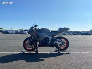 CBR 600 RR PISTE PC37
