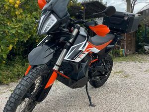 KTM 790 ADVENTURE R