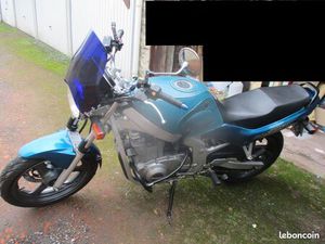 SUZUKI 500 GSE ACCESSIBLE PERMIS A2 SANS BRIDAGE