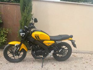 YAMAHA XSR