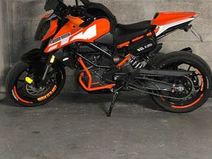 KTM DUKE 125