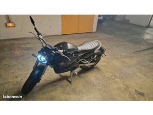 SUPER SOCO TC MAX BATON 125 – FULL BLACK – TRÈS BON ÉTAT – 3000