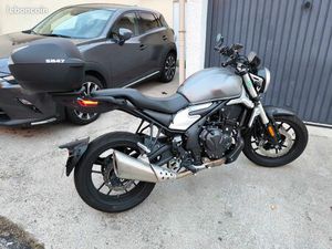 VOGE 500 AC (COMPATIBLE A2) – 2600 KM – ÉTAT NEUF – TOUTE ÉQUIPÉE