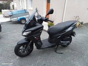 SCOOTER APRILIA SXR 50