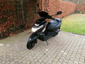 ② PEUGEOT KISBEE 49 CC 25KM/U 26/01/2023 ZWART