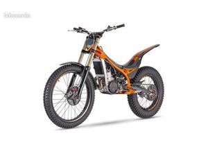 SCORPA 250 NEUVE REPRISE LIVRAISON POSSIBLE