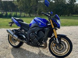 YAMAHA FZ8