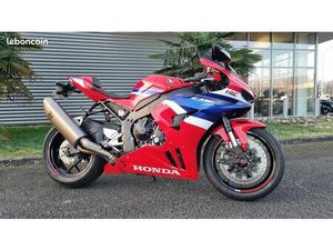 HONDA CBR 1000 RR-R FIREBLADE