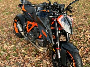 KTM 1290 SUPERDUKE R