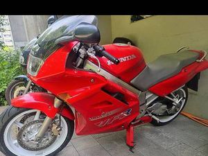 HONDA VFR 750 AB SERVICE CANTON BERNE -