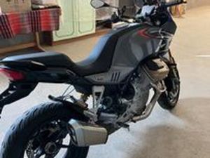 MOTO GUZZI V100 - 2024