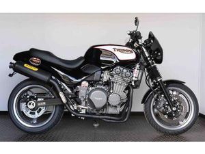 TRIUMPH SPEED TRIPLE 750 T 300 - CAFE RACER - LIEFERUNG WELTWEIT
