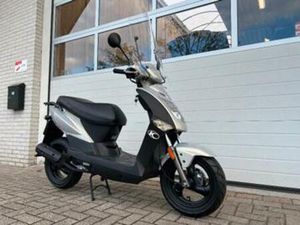 HAGELNIEUWE KYMCO AGILITY 12 FR BROMSCOOTER. 45KM. 4T. ZGAN — SCOOTERS | KYMCO — MARKTPLAATS