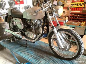 DUCATI MONO 450 DESMO 1972 RESTAURÉE