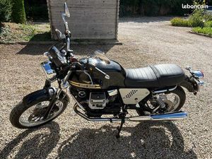 MOTO GUZZI V7 - 16 400KM