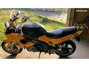 TRIUMPH SPRINT RS 955I AVEC 40500KM