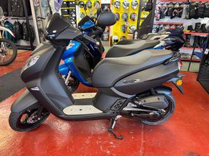 PEUGEOT KISBEE 50 BLACK EDITION CVT EURO 5 49 CC