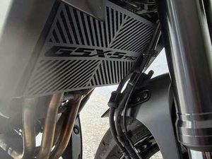 SUZUKI GSX-S 750 YOUGEN CARBON NERO