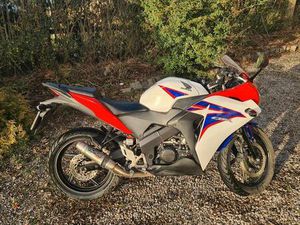 ② MOTO HONDA CBR125 RW ECHAPPEMENT GRAND SPORT