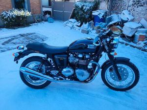 ② TRIUMPH THRUXTON 2013 865 EFI 18000 KM