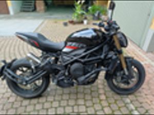 BENELLI 752S NERO PARI AL NUOVO