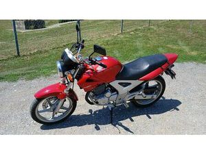 HONDA CBF 250 250 CM3, 2006 GOD.