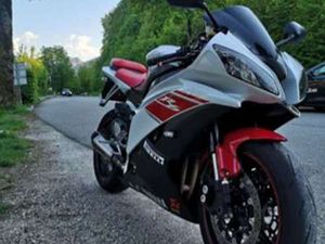 YAMAHA YZF-R6 RJ 151 WEIß