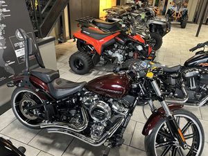 2018 SOFTAIL® BREAKOUT®