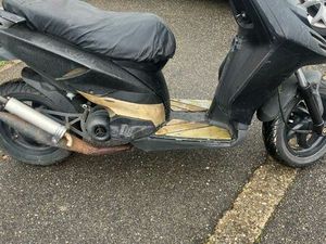 SCOOTER PIAGGO TYPHON