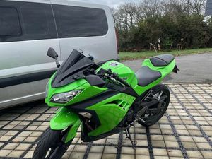 KAWASAKI NINJA 300