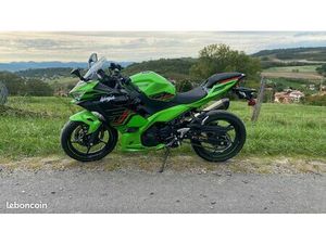 KAWASAKI NINJA 400 KRT