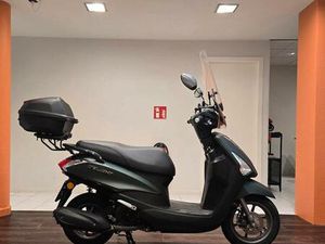 ② YAMAHA D'ELIGHT 125**2018**1.693KM**GARANTIE