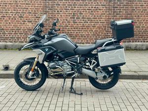 ② BMW R1250GS 01/2021 (3 PACKS, VALISES, JANTES A RAYONS)
