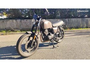 MOTO 125