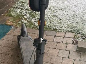 SEGWAY NINEBOT MAX G2 E-SCOOTER 3200KM GELAUFEN