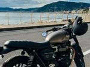 TRIUMPH STREET TWIN 900 2021