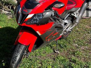 APRILIA RSV 1000