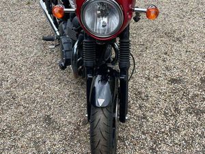TRIUMPH BONNEVILLE 865 CC