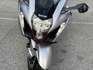 SUZUKI HAYABUSA GRAU