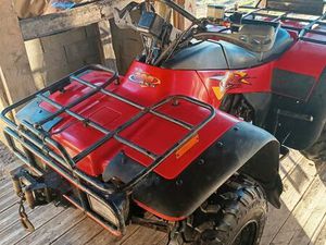 QUAD 4X4 ARTIC CAT 300 CC