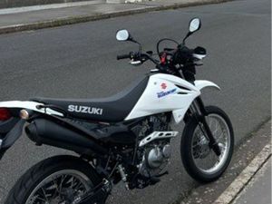 SUZUKI DR 125 SM