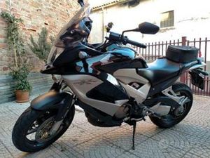 HONDA CROSSRUNNER - 2011