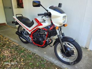 HONDA VF 400