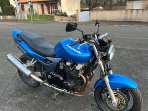 KAWASAKI ZR7